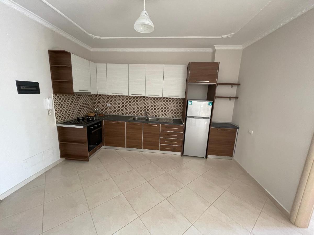 E.I.R Apartments Vlorë エクステリア 写真