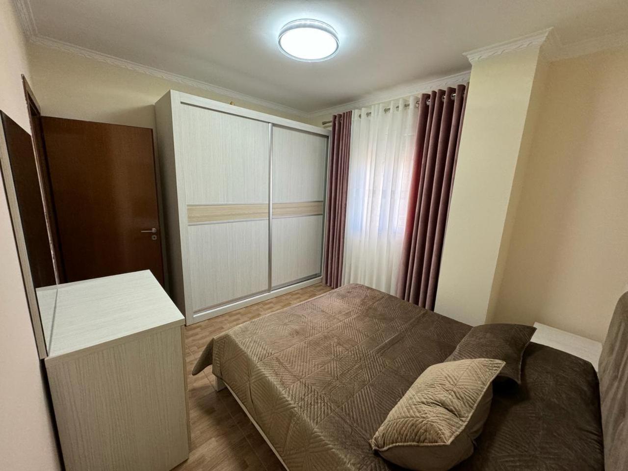 E.I.R Apartments Vlorë エクステリア 写真